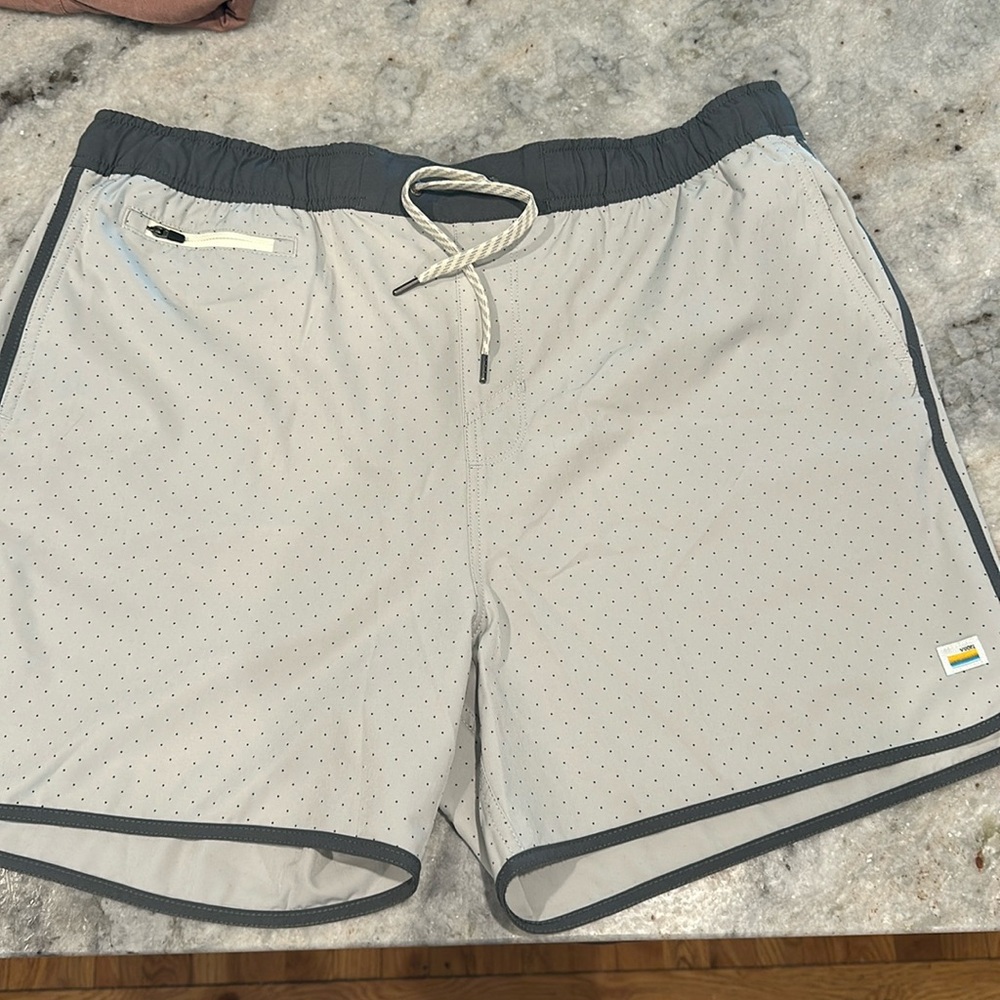 Vuori banks short in XXL